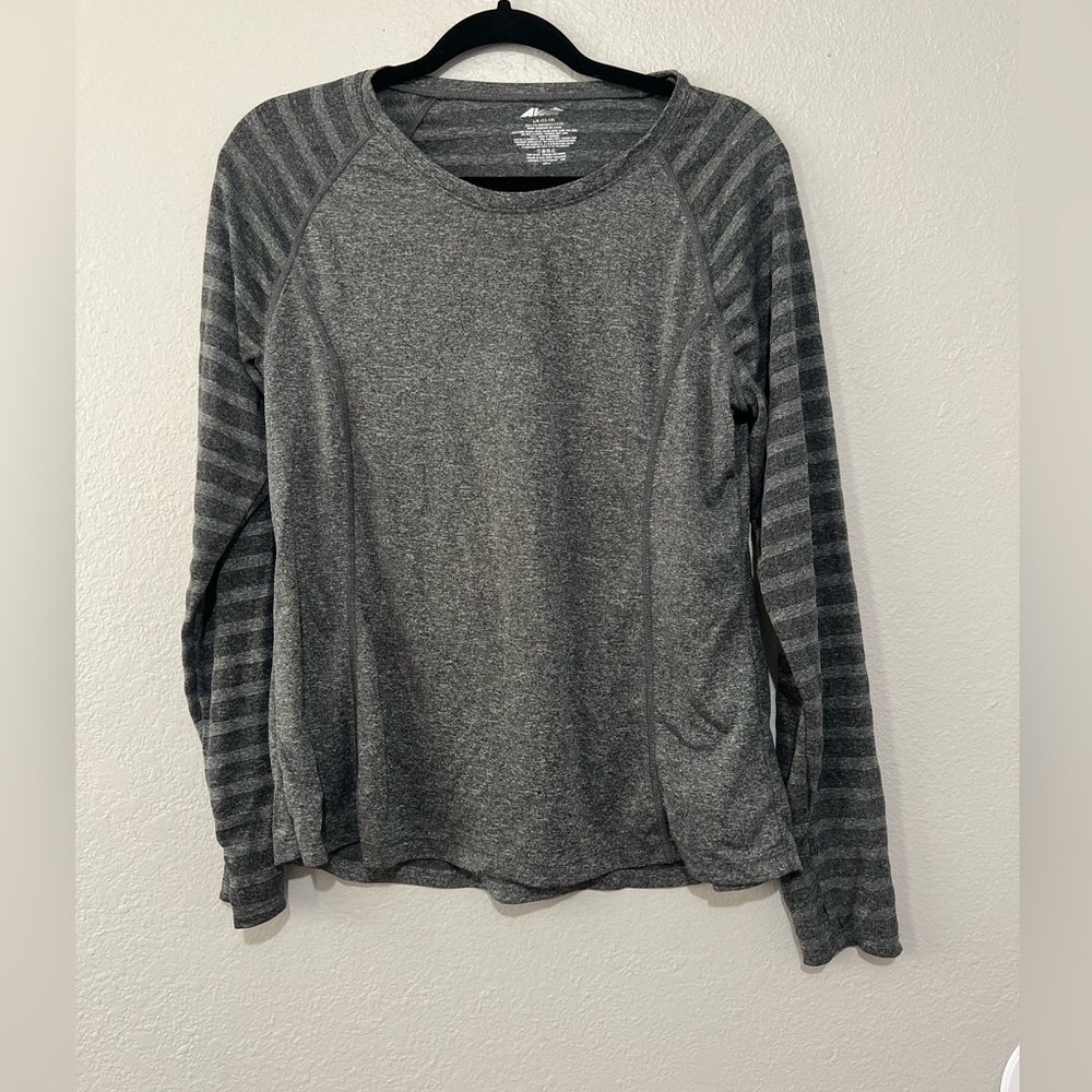 Avía Long Sleeve Workout Tee